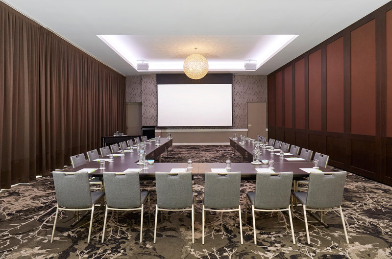 Holiday Inn Warwick Farm 51/69