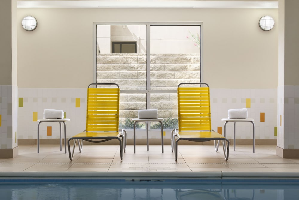 Fairfield Inn and Suites Kansas City Lees Summit 10/22