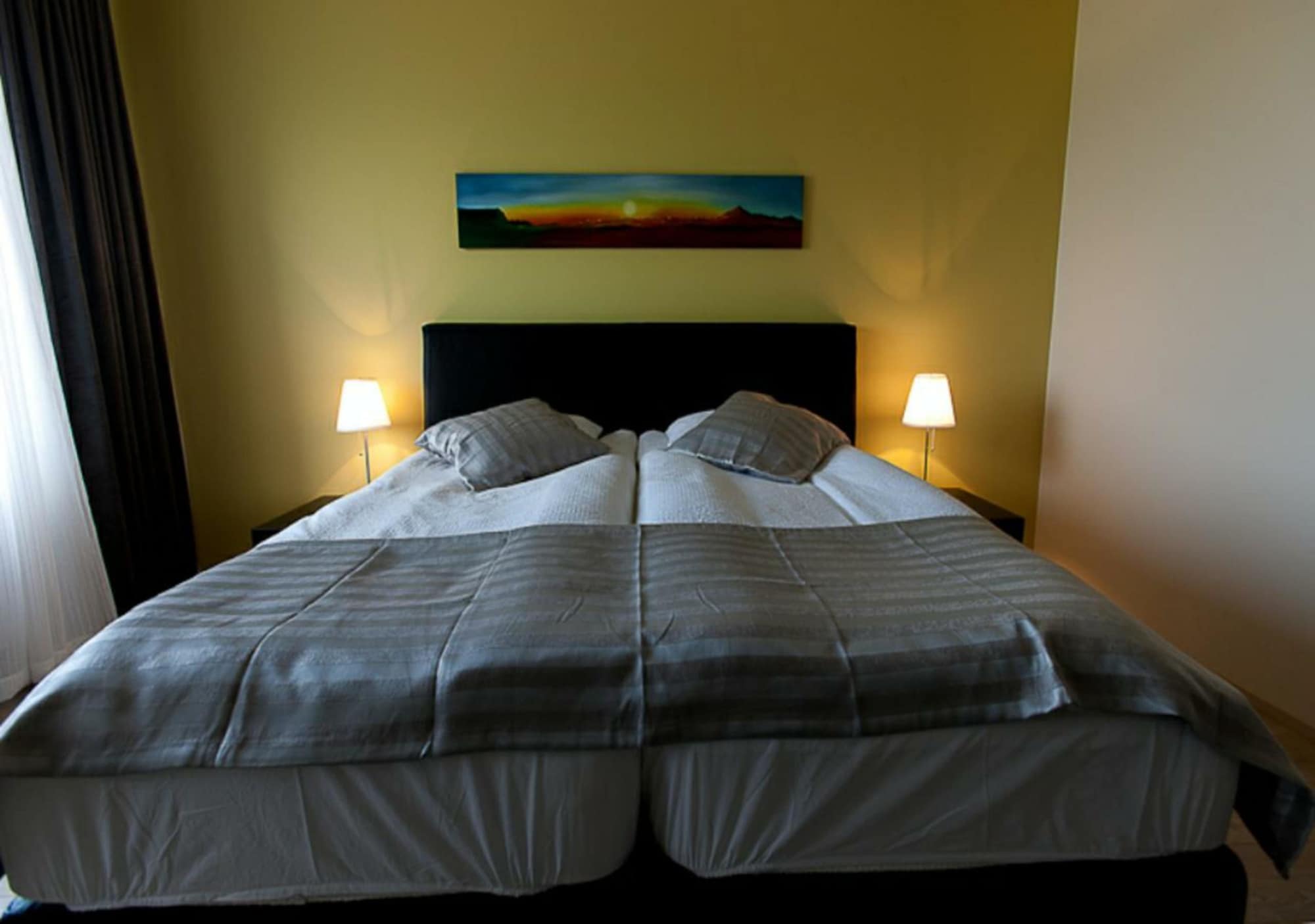 Standard, King Bed, Aurora Hotel At Reykjavik-Keflavik Airport Terminal Kef 8/10