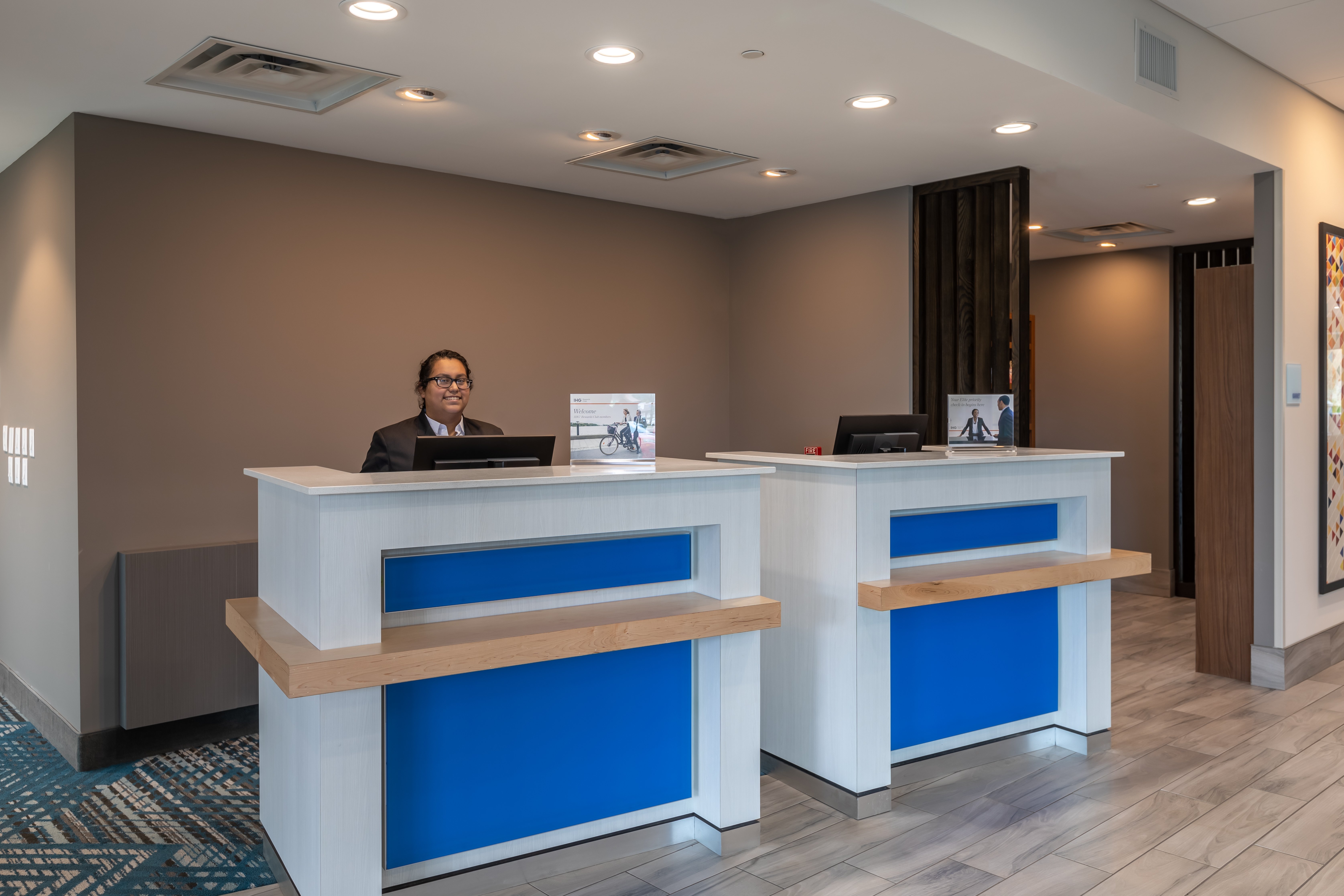 Holiday Inn Express Suites Gainesville Lake Lanier Area 6/59