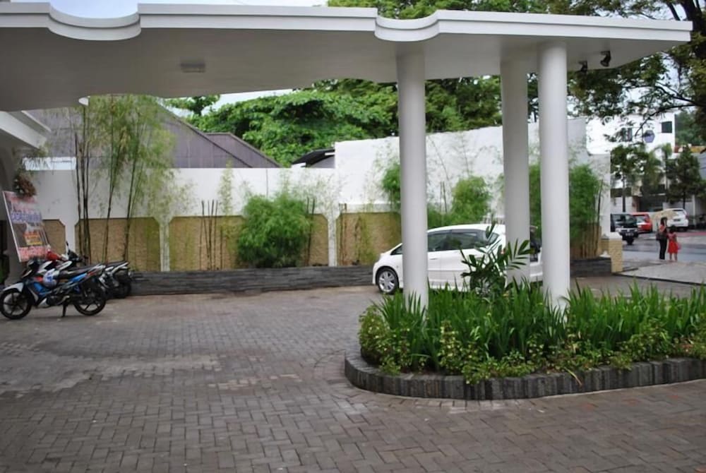 Casa de Wanea Hotel and Resto 32/35