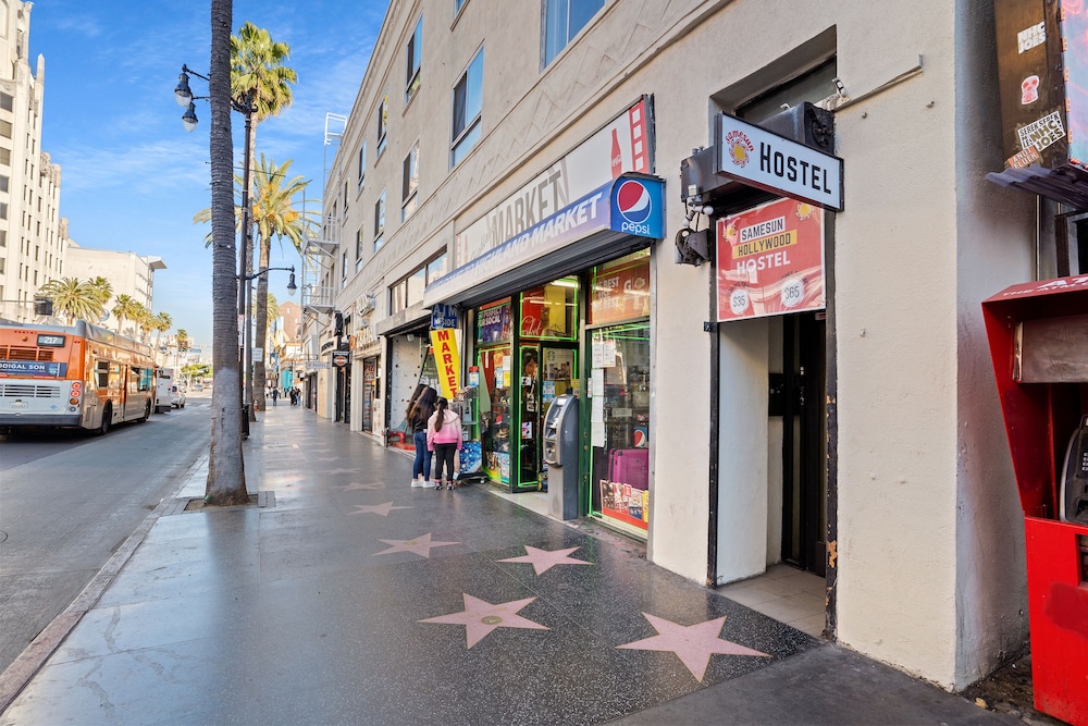 Samesun Hollywood (formerly Walk of Fame Hostel) 38/50