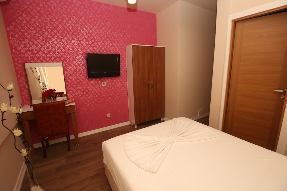 Senyor Garden Hotel 35/50