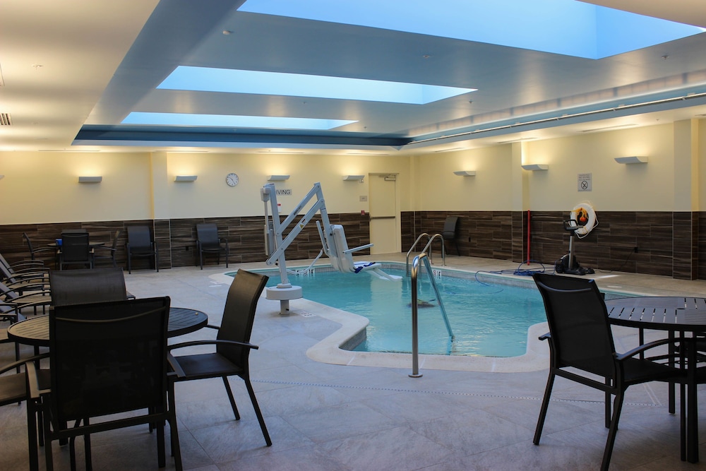 Fairfield Inn & Suites By Marriott Boston Marlborough/Apex Center 25/40