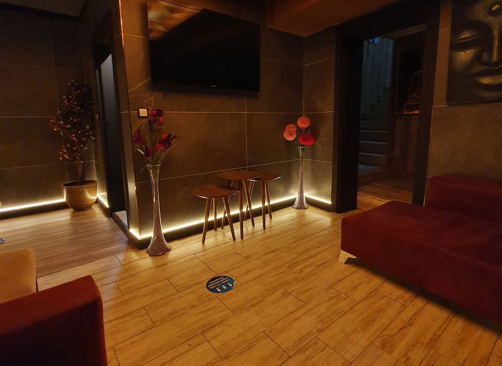 Fengo Hotel 41/69