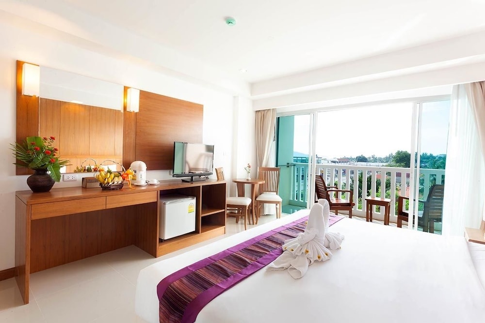 Rawai Princess Hotel 11/50