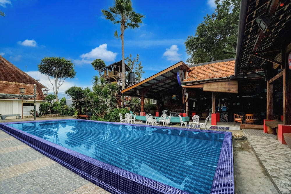 Hotel O near Alun Alun formerly Embun Pagi Hotel & Villa Resort 35/41