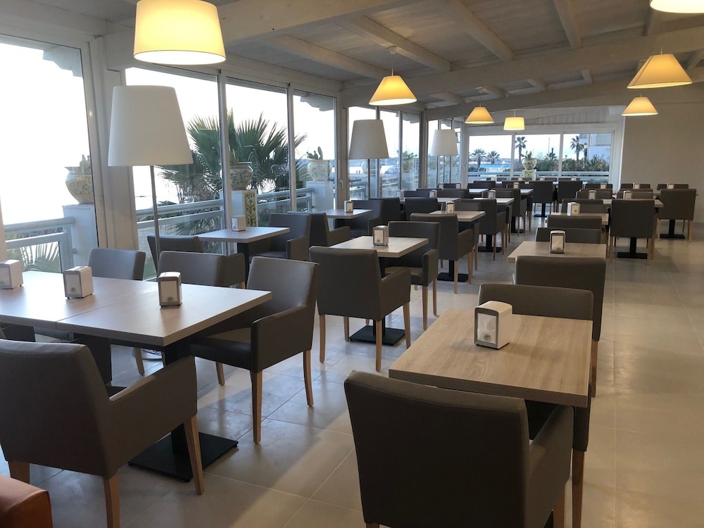 Hotel Sul Mare Al Gabbiano 18/50