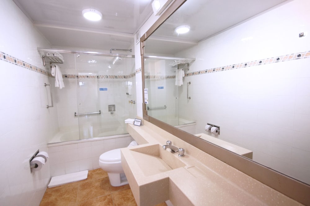 Hotel Lancaster House Suites 74/74