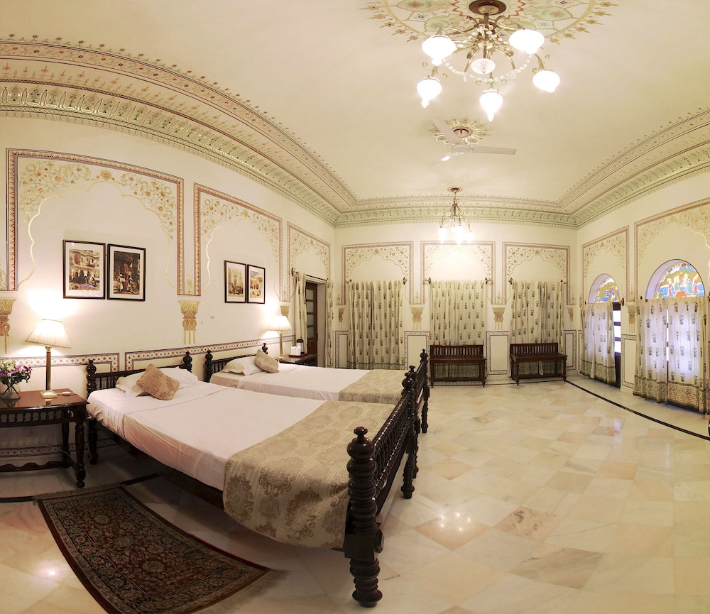 ALSISAR HAVELI 21/73