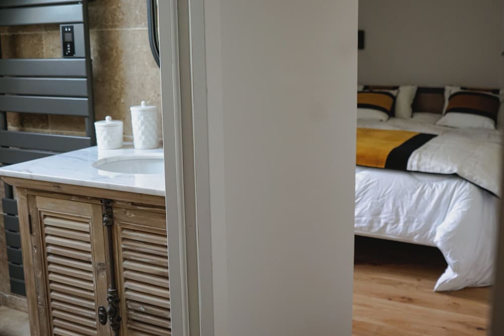 2 Bedrooms, House, Twin Beds, Queen Bed, Sofa