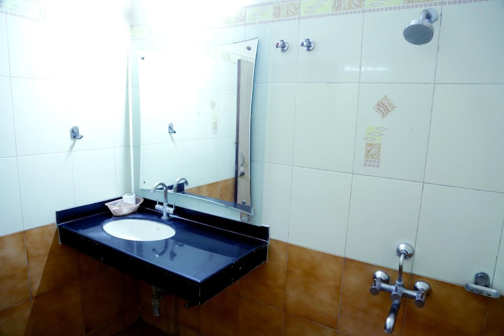HOTEL PRAYAG INN 39/45