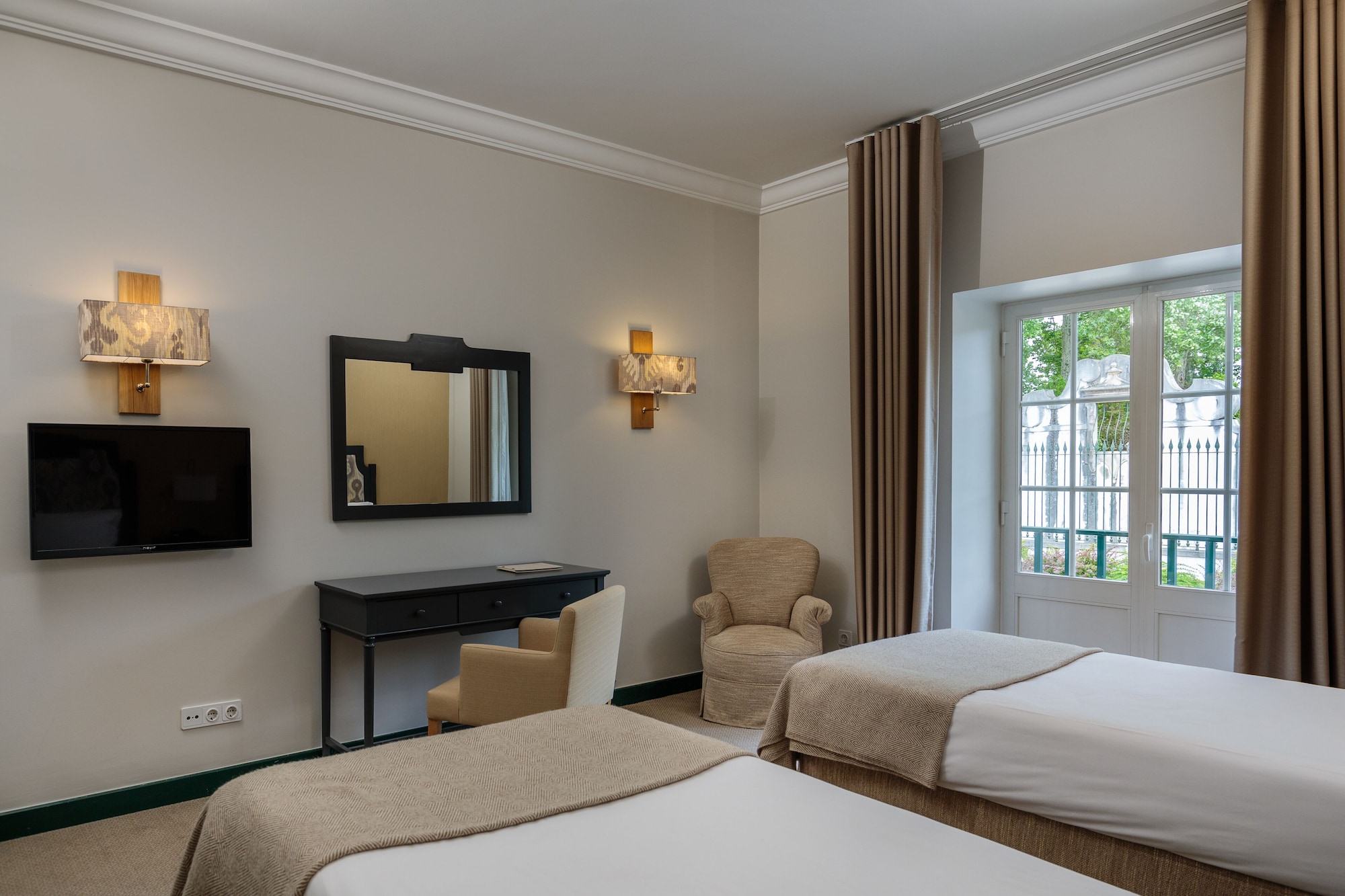 Standard, Triple, Twin Beds