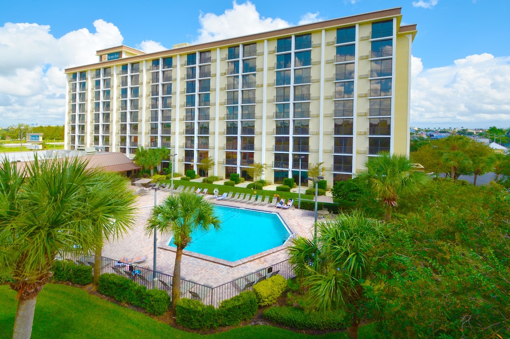 Rosen Inn Closest to Universal 55/62