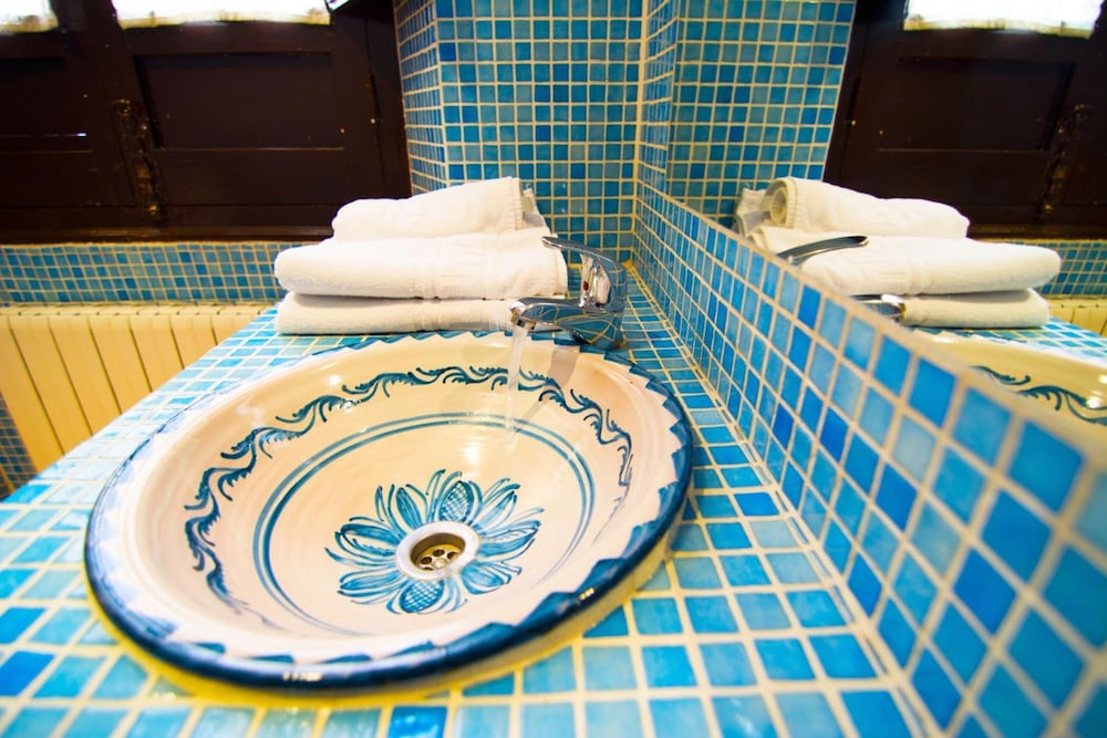 Arteaga Hostal & Baños Árabes Elvira 50/50