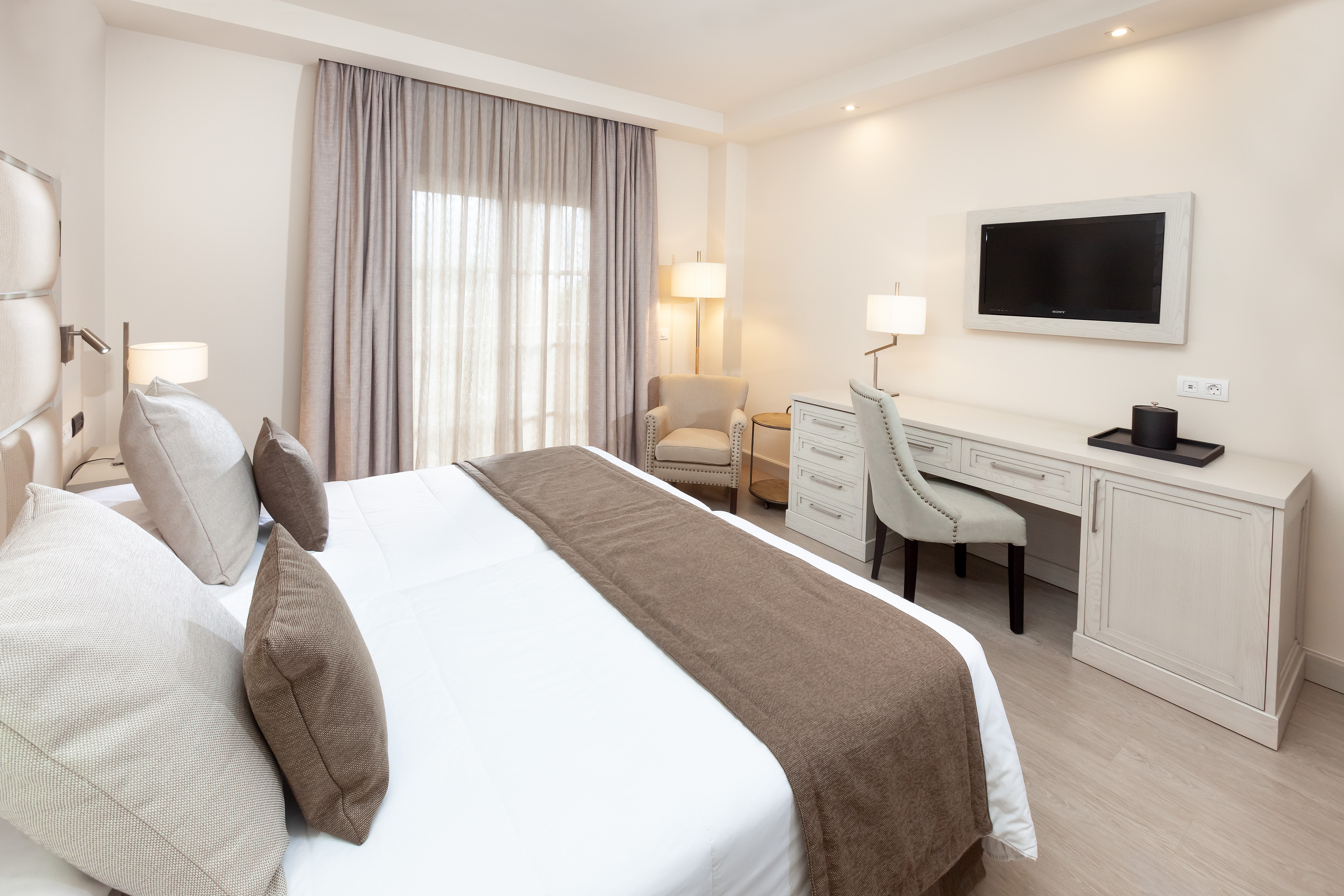 Room, Single, Double Bed, Balcony or Terrace