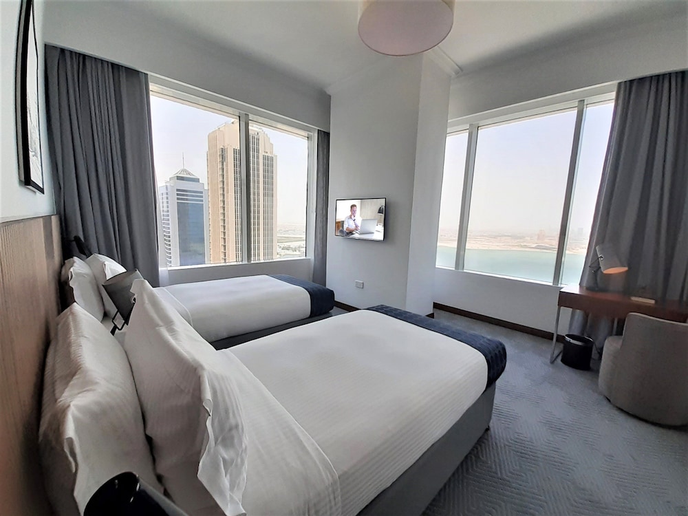 Somerset West Bay Doha 26/55