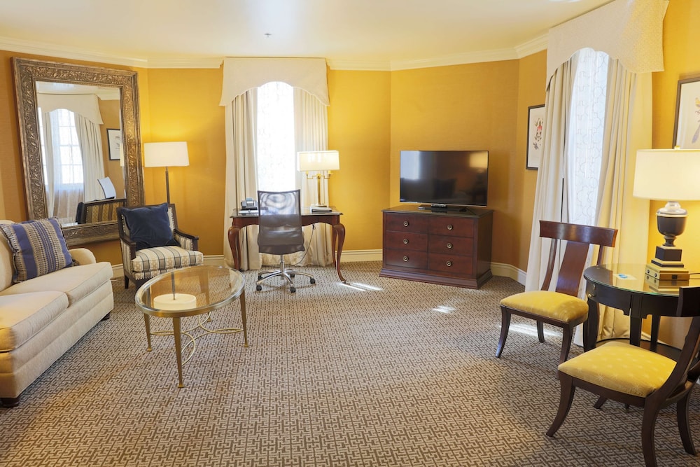 Hotel Roanoke Conference Ctr Curio Collection By Hilton 27/58