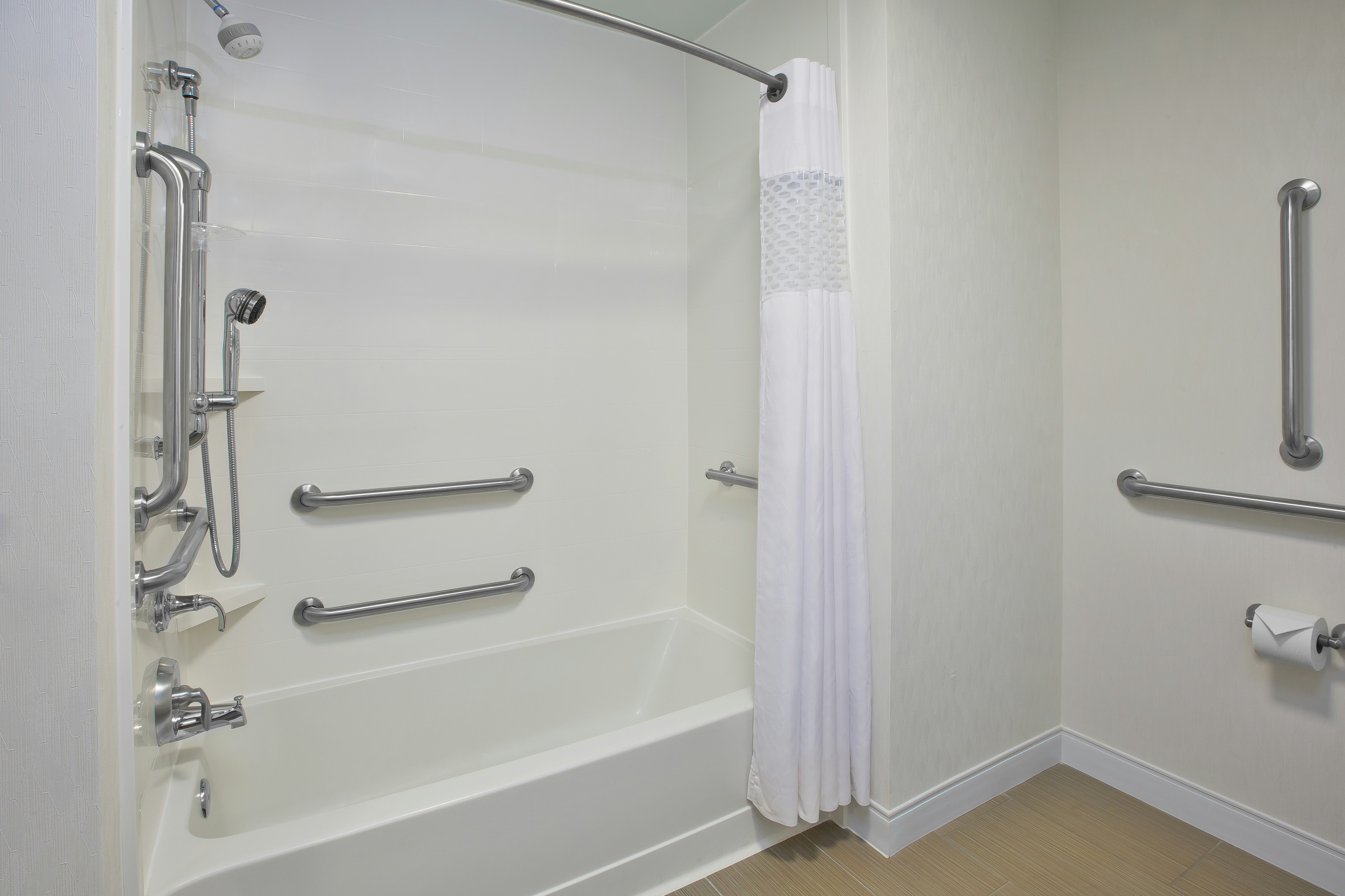 Hampton Inn & Suites Alliance 35/36