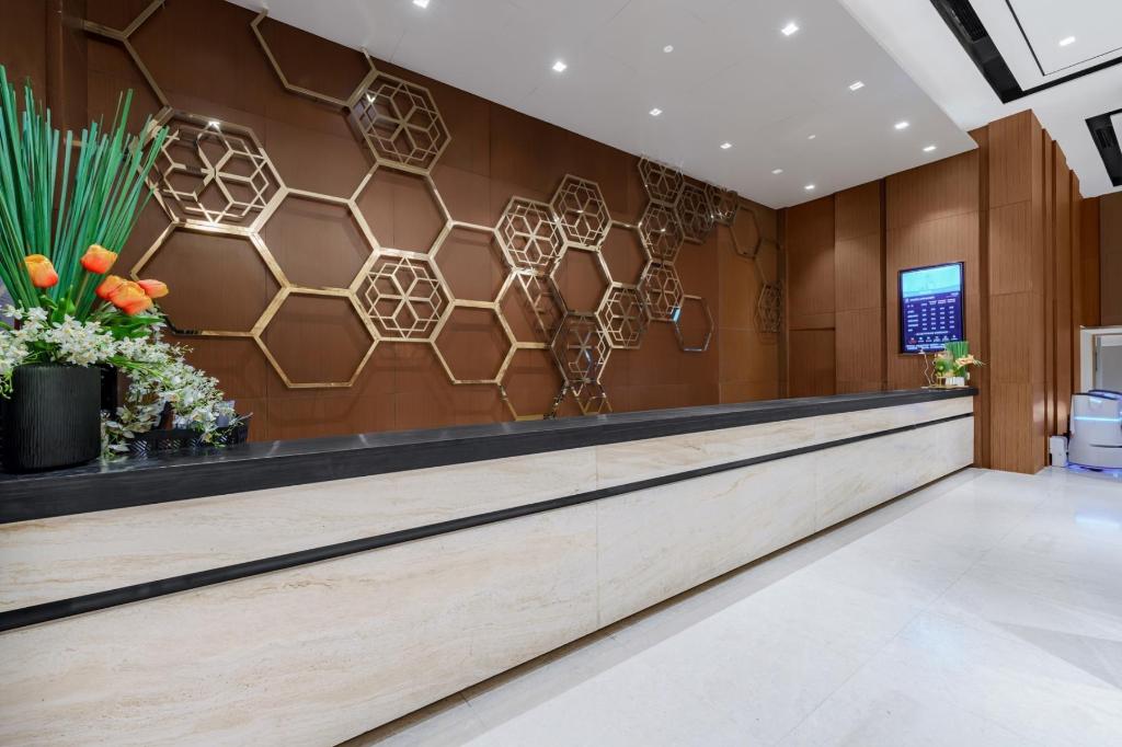 Yitel Premium(Shanghai Zhongshan Park) 7/50