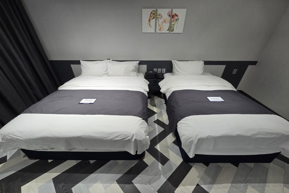 Suite, 1 Double and 1 Single Bed, Ocean View, Sauna