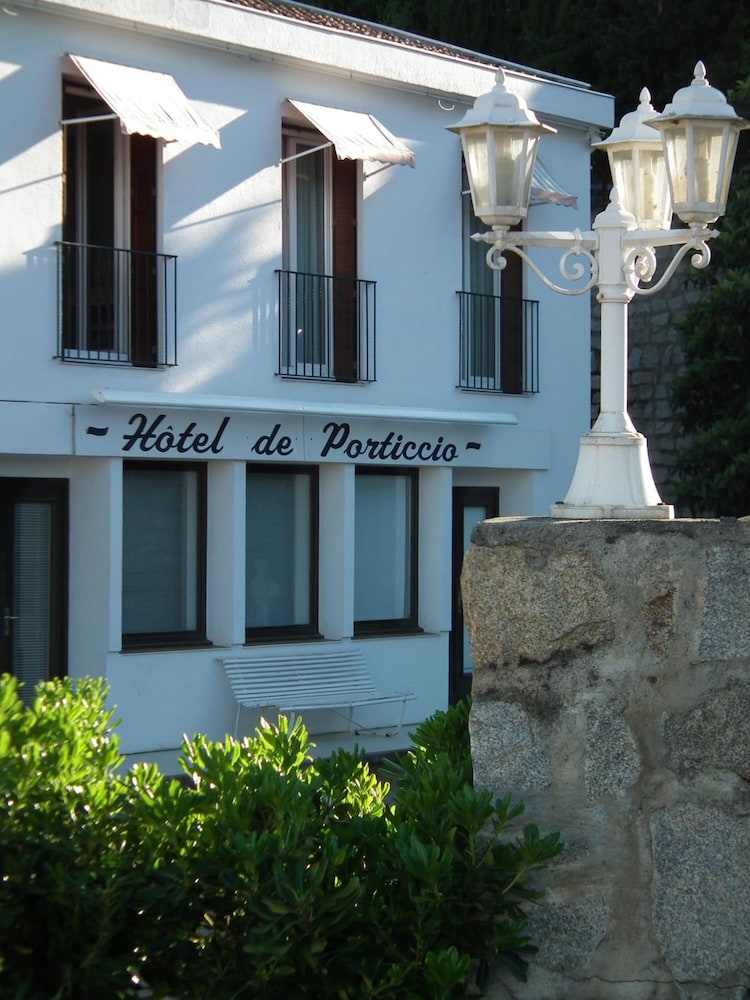 Hôtel De Porticcio 4/65