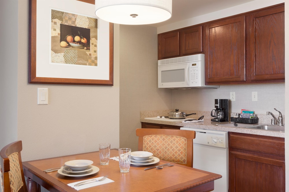 Homewood Suites by Hilton La Quinta 40/62