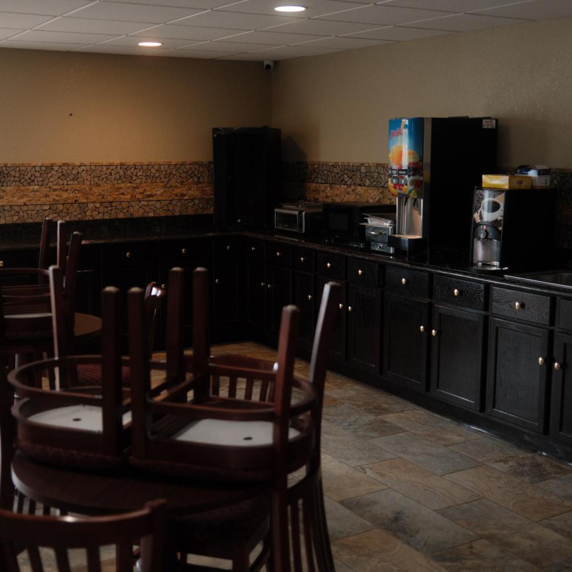 Travelodge Inn And Suites by Wyndham Muscatine 37/51