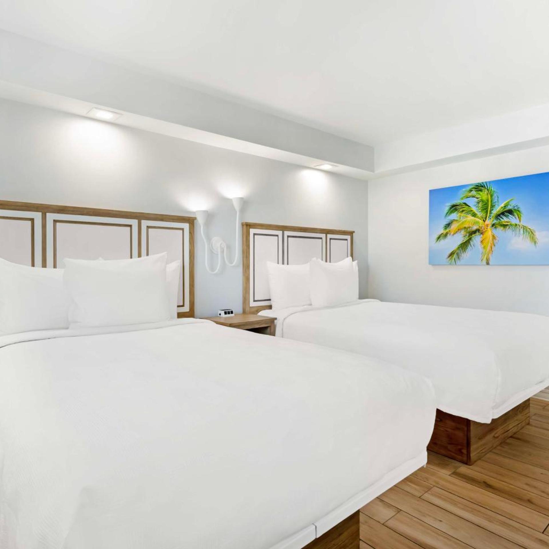 1 Bedroom, Suite, 1 King and 2 Double Beds, Gulf View, Sofa, Balcony