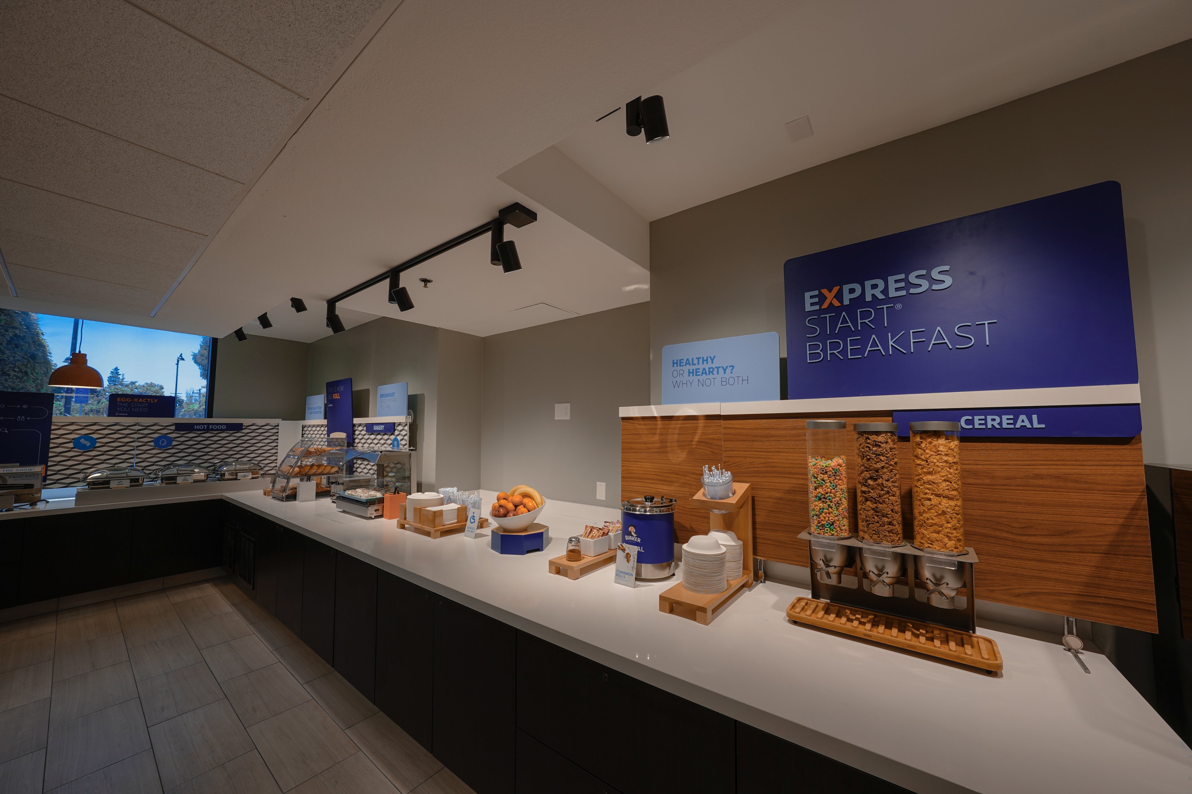 Holiday Inn Express Hotel Suites Santa Clara Silicon Valley 65/75