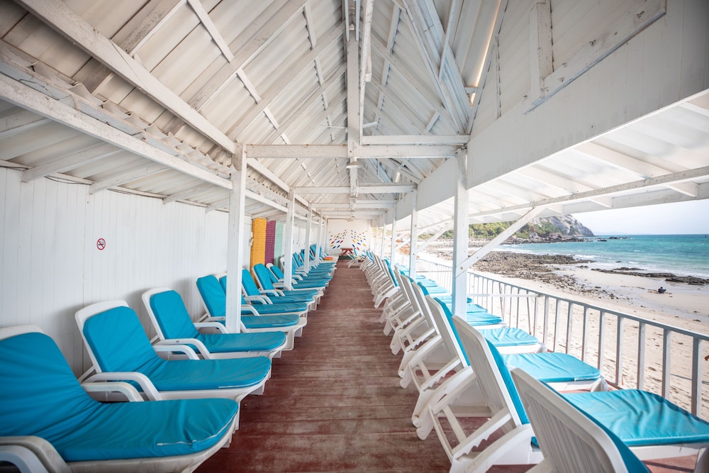 Xanadu Beach Resort 22/50