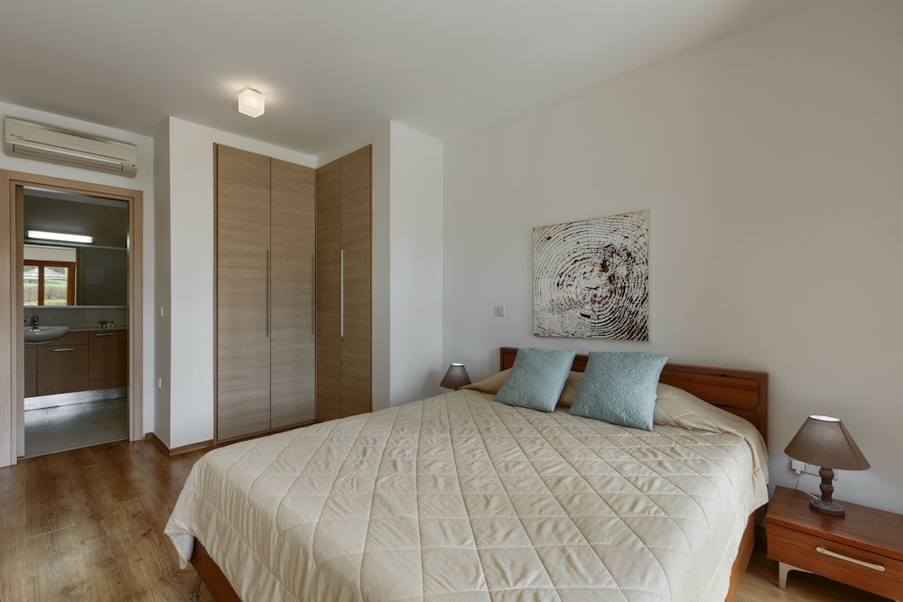 Aphrodite Hills Golf Spa Resort Residences Apartments 7/55