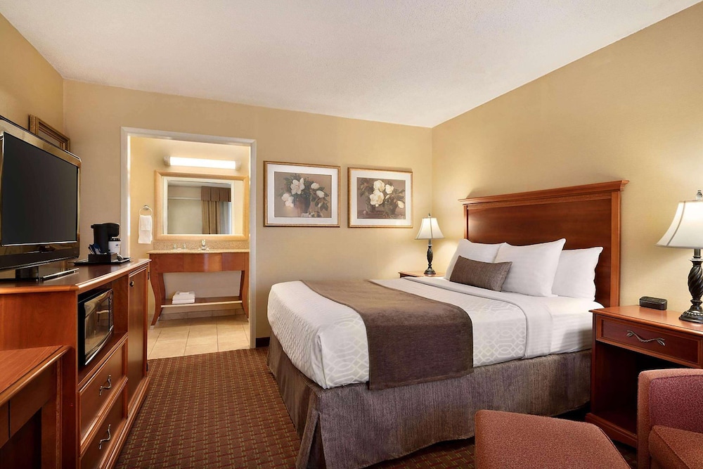 Baymont by Wyndham Culpeper 7/41