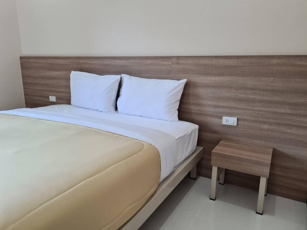Grand Maihom Hotel 21/27