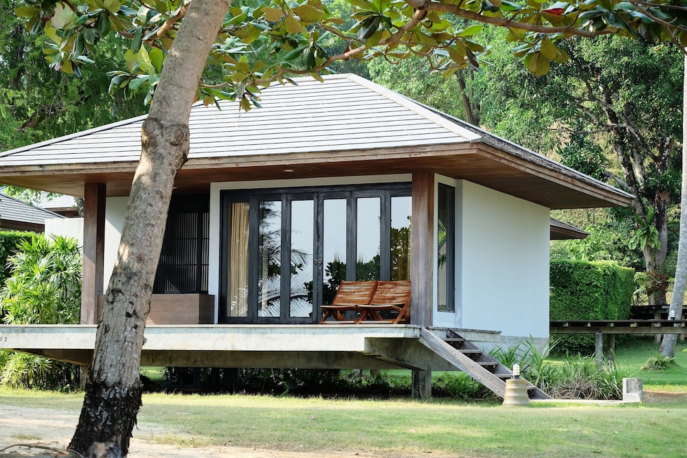 Plub Pla Koh Mak Retreat 60/68