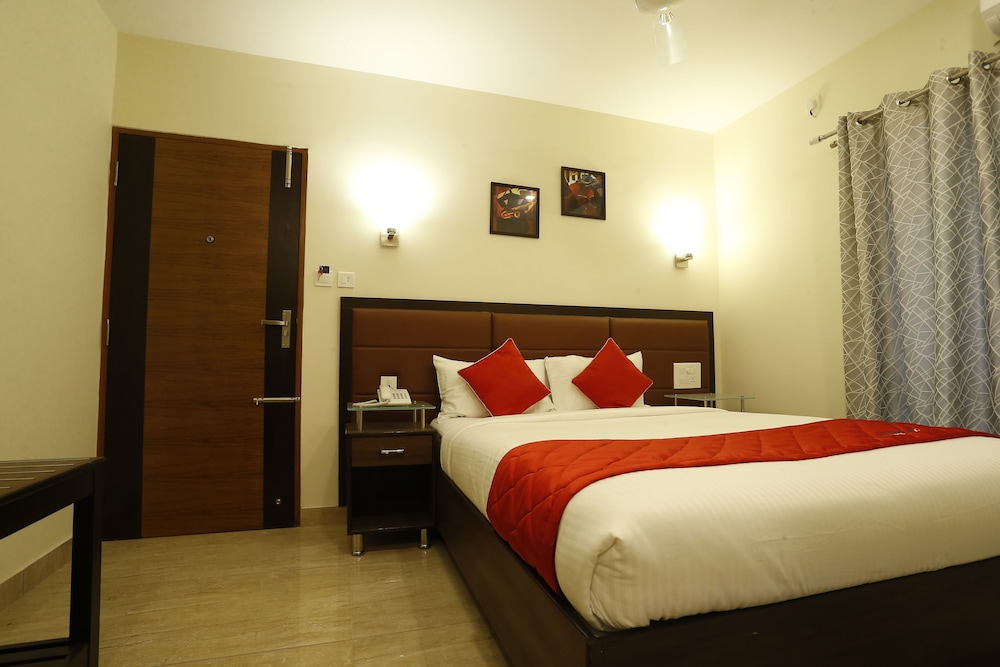 Breeze Suites Transit Hotel 23/34