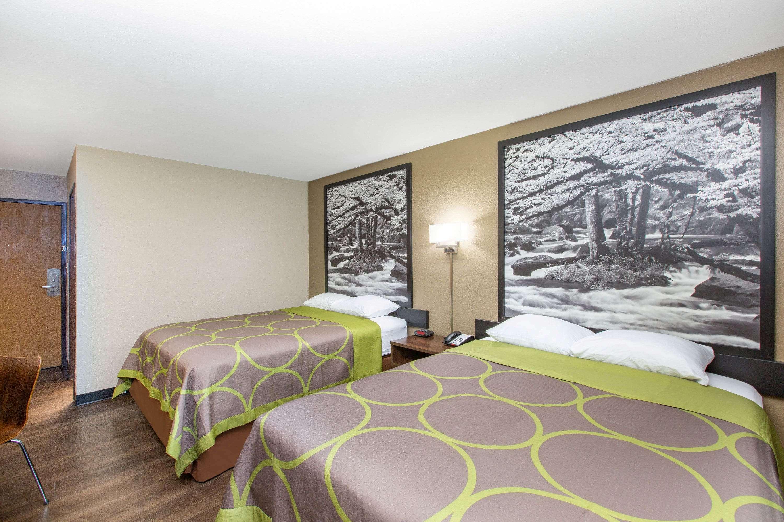 Super 8 By Wyndham Chattanooga Lookout Mountain Tn 12/21