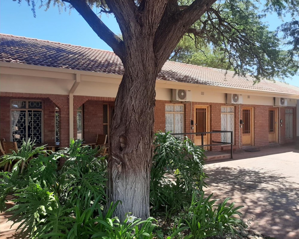 Acacia Gastehuis KATHU 2/50