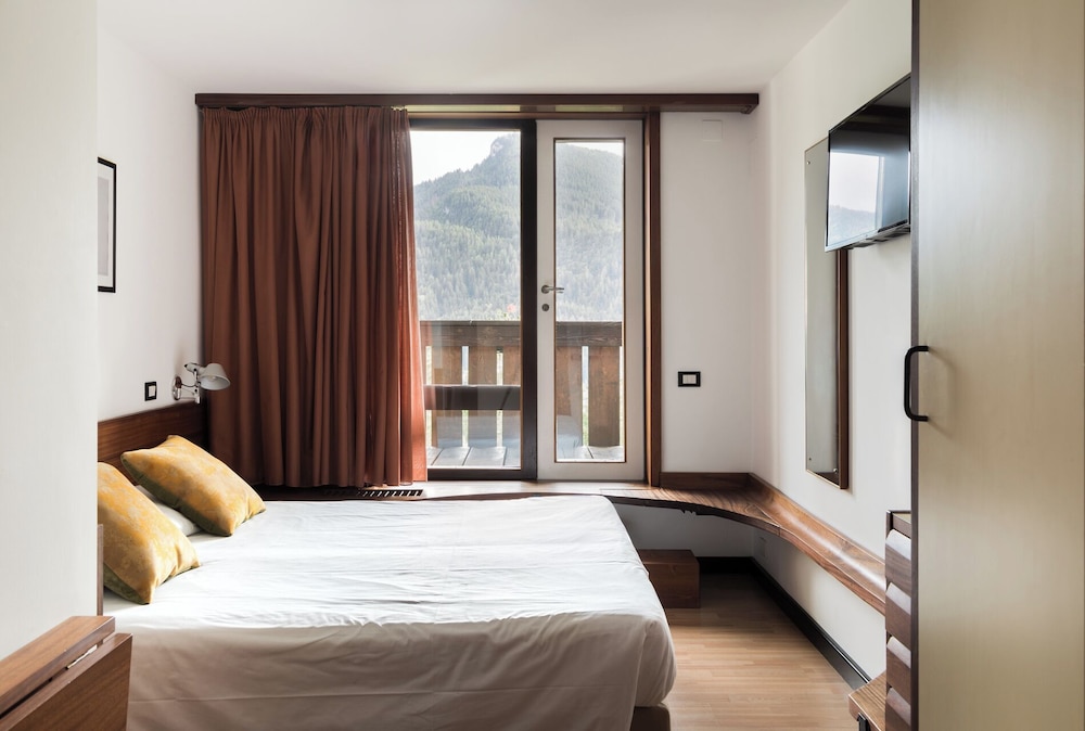 Boite Hotel 7/50