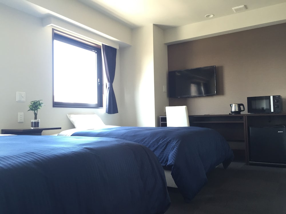Hotel Livemax Kasai-Ekimae 4/30