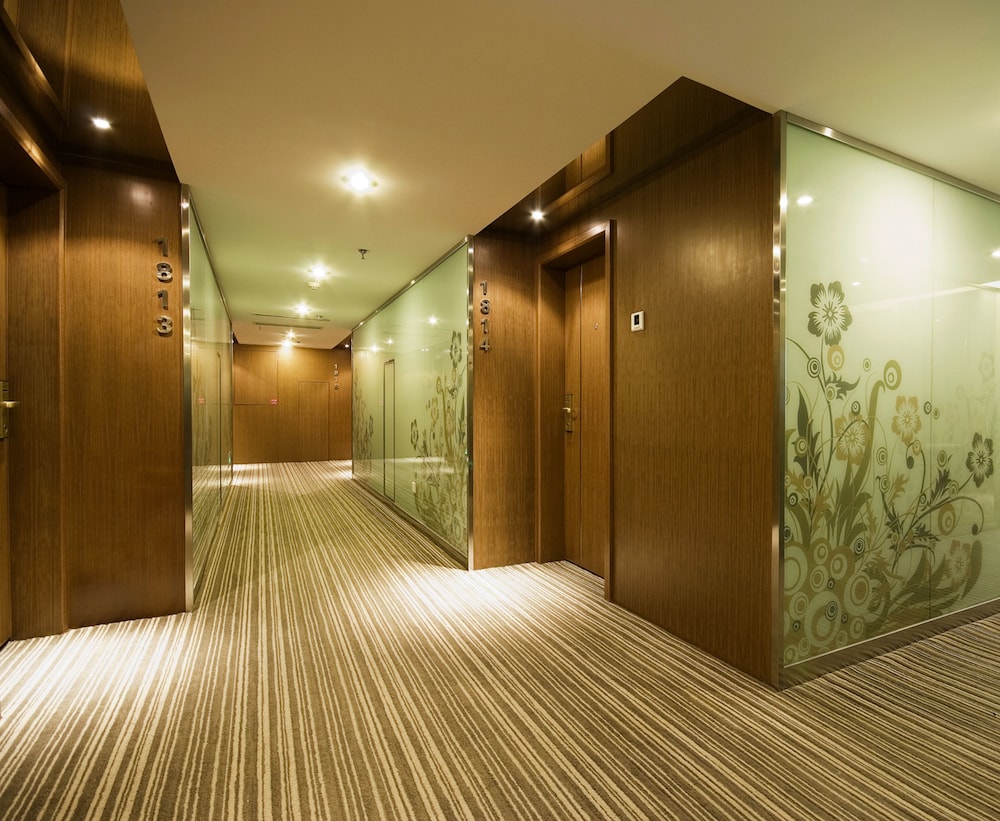 Milky Way Hotel Chongqing 31/56