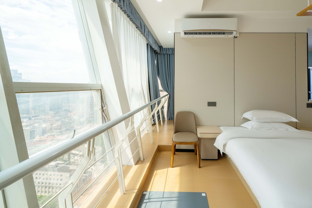 Shanghai Qidian Apartment The Bund 19/50
