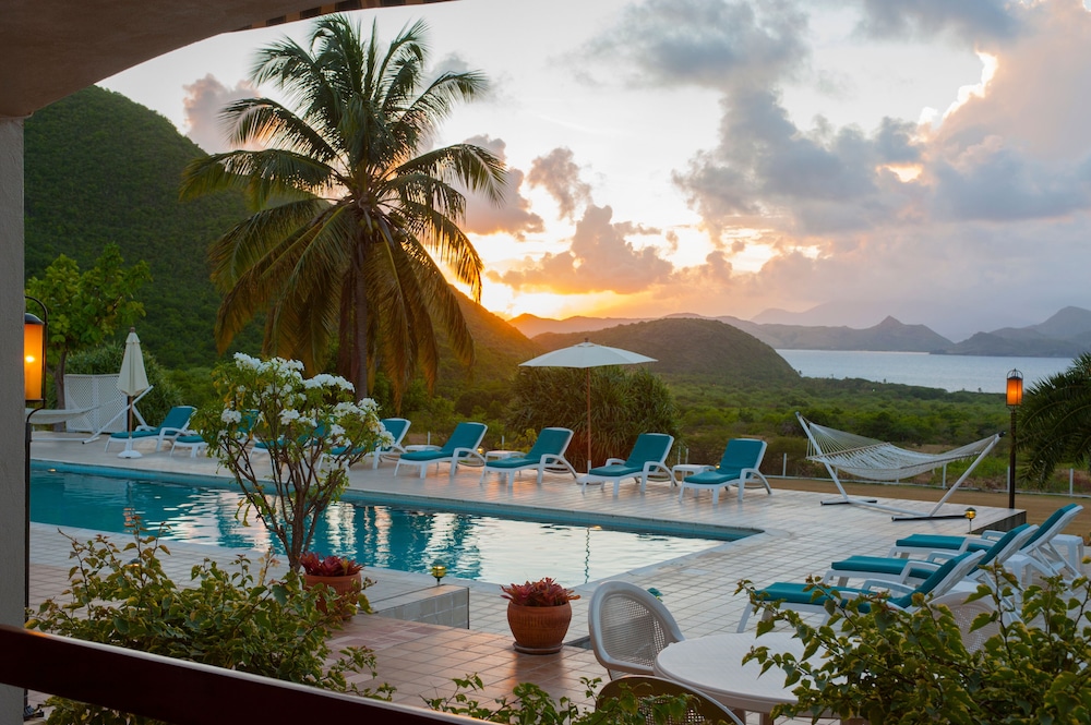 Mount Nevis Hotel and Beach Club 5/72