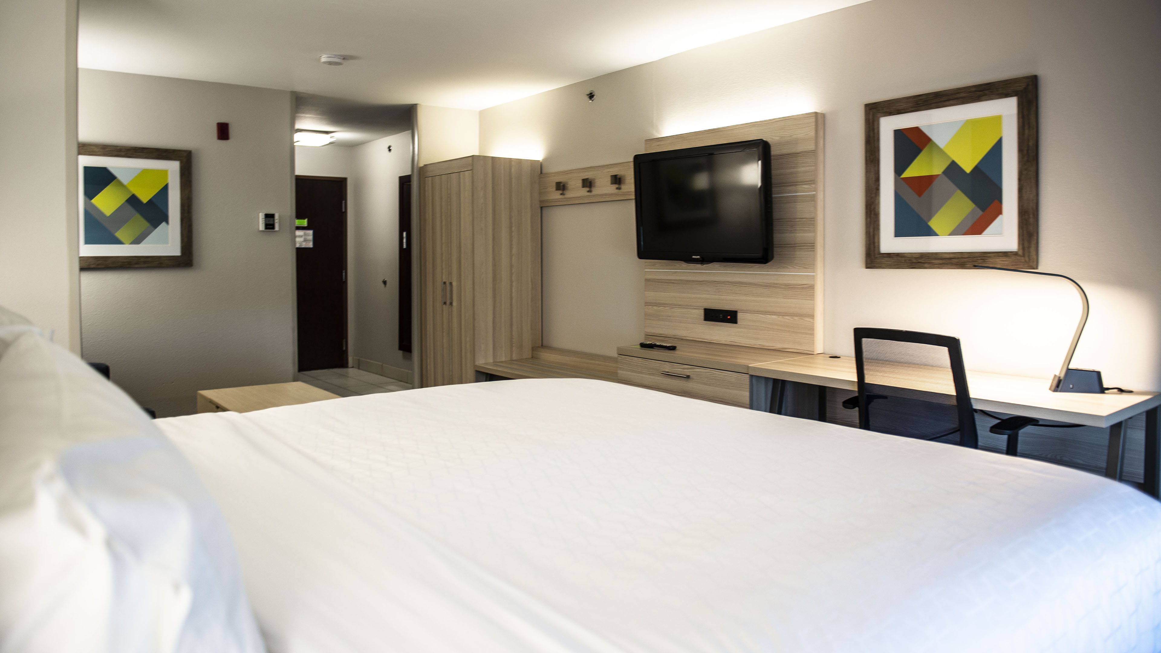 Holiday Inn Express Hotel And Suites Sedalia 24/60