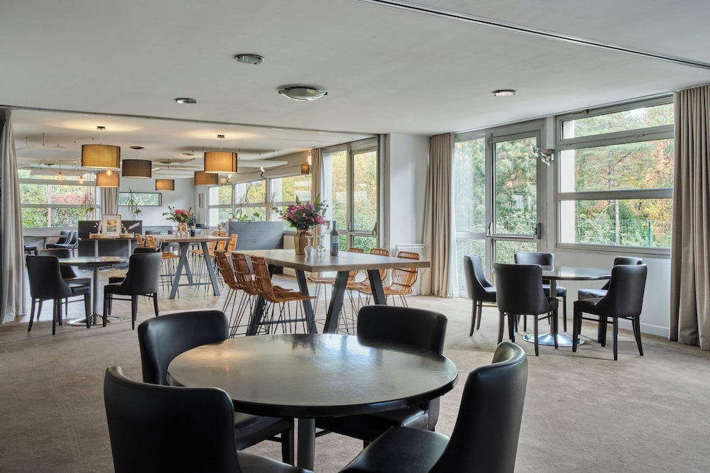 LOGIS BEAUJOIRE HOTEL 23/37
