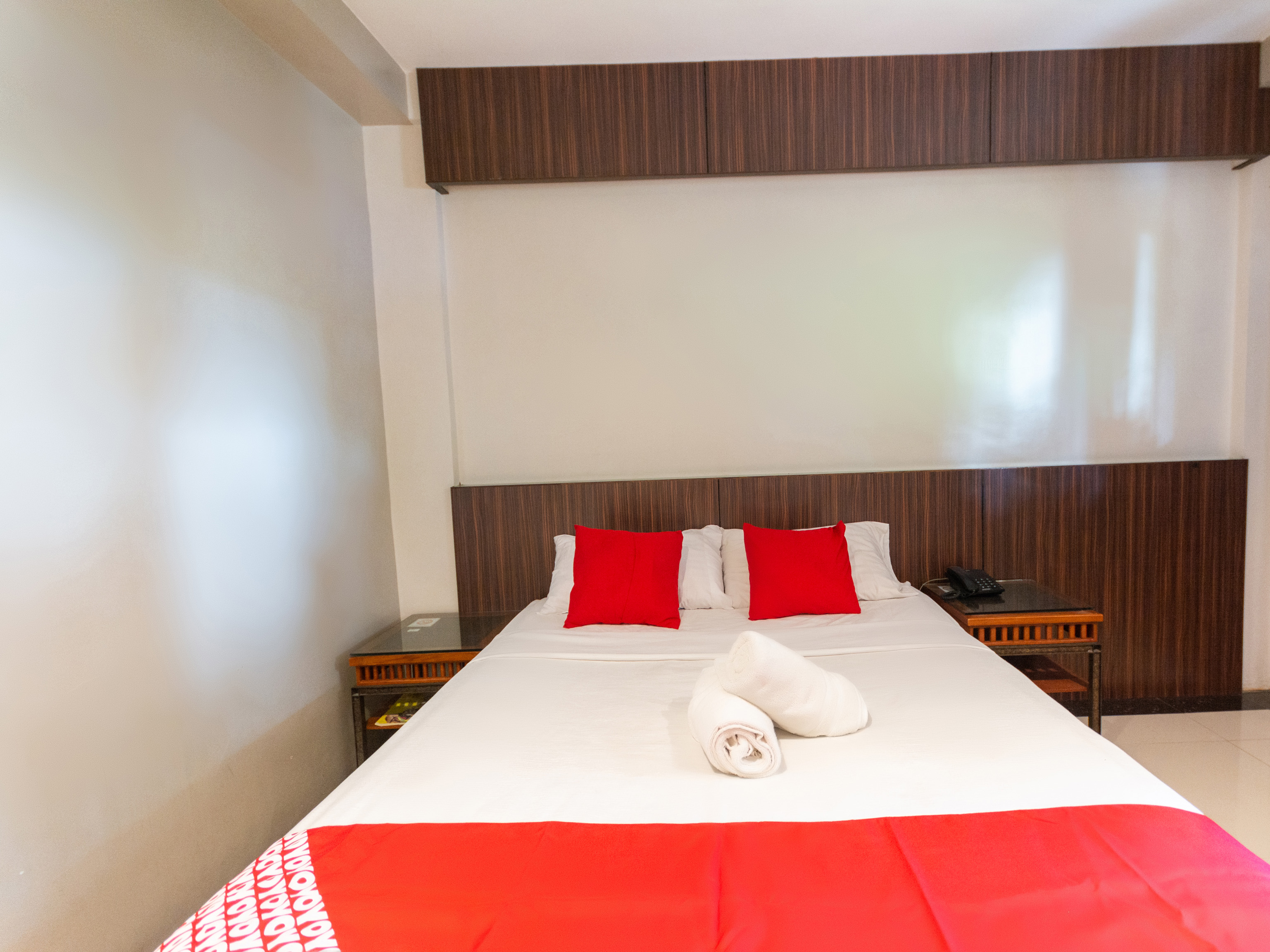Deluxe, Double Bed