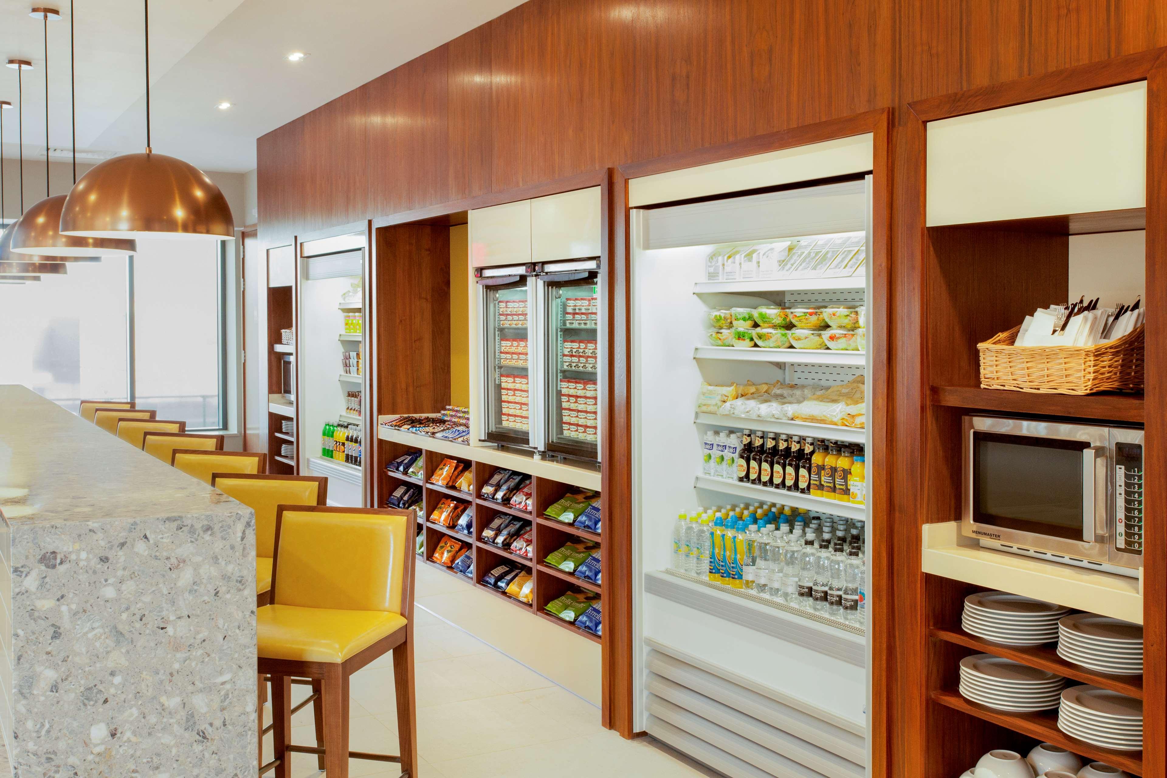 restaurant cafeteria