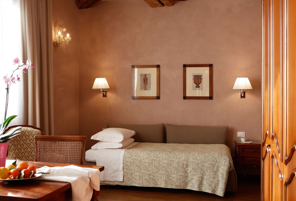 Hotel Bisanzio 38/71
