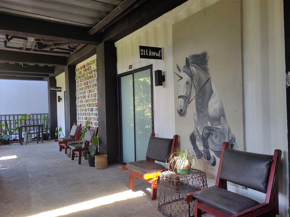 Containers By Eco Hotel Tagaytay 43/66