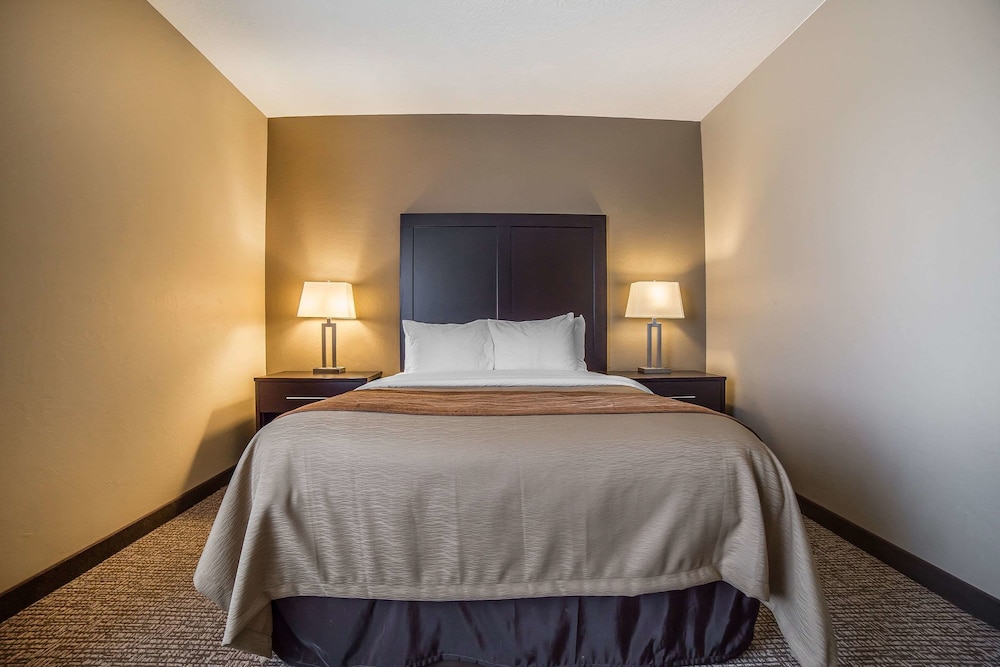 Comfort Inn and Suites Vernal National Monument Area 12/42